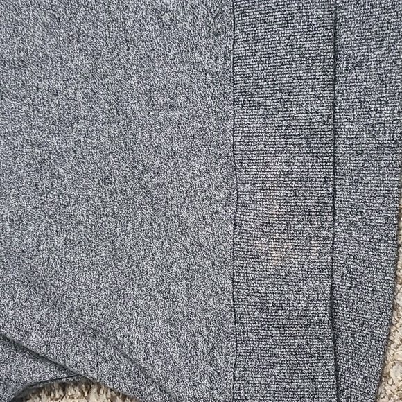 Calvin Klein Cropped Sweatshirt - Picture 4 of 6